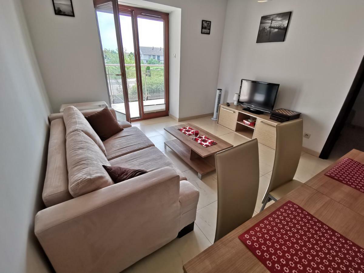 Apartamenty Oceania Сарбиново Экстерьер фото